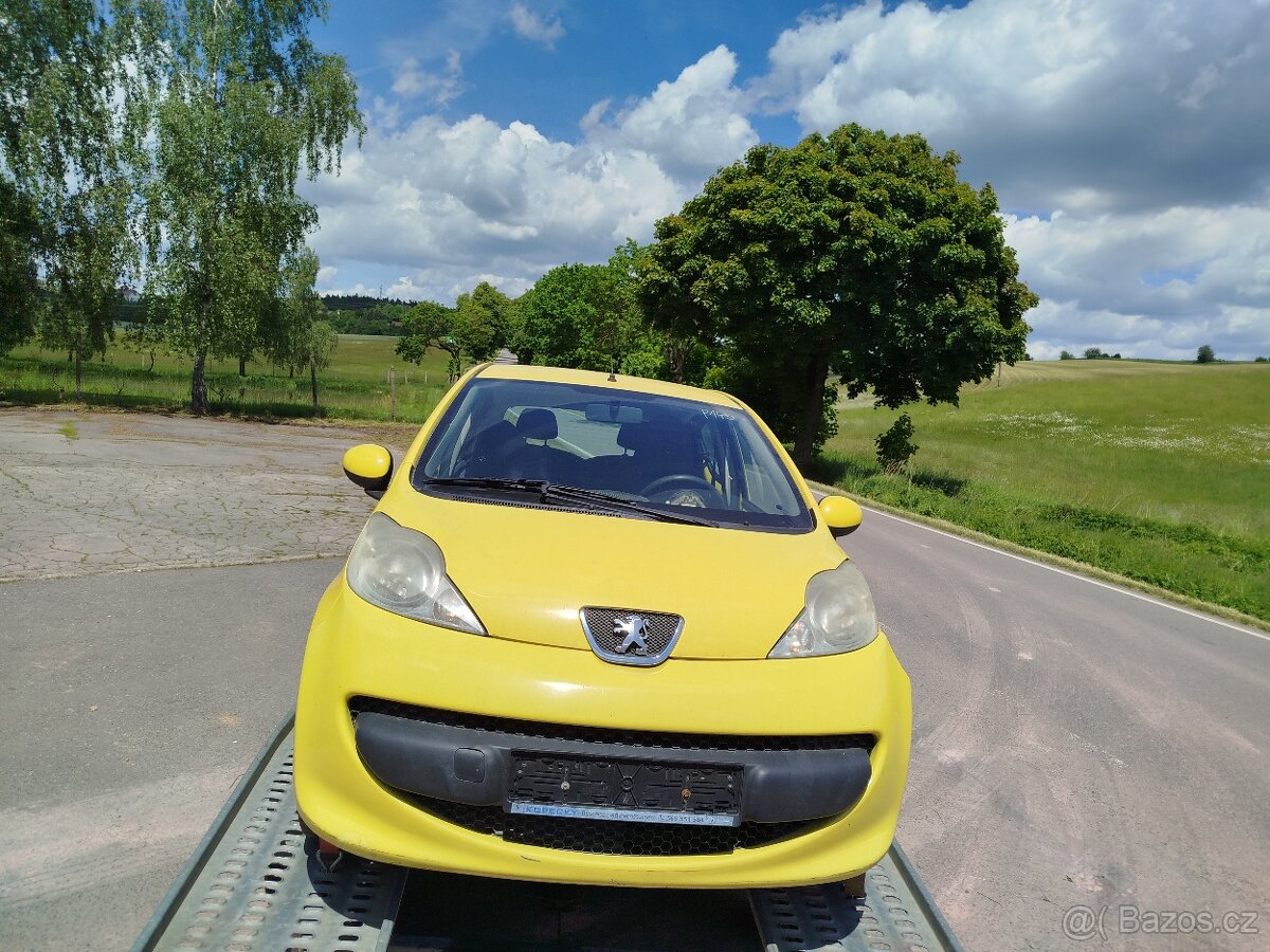Peugeot 107, Citroen C1, Toyota Aygo díly z vozu.