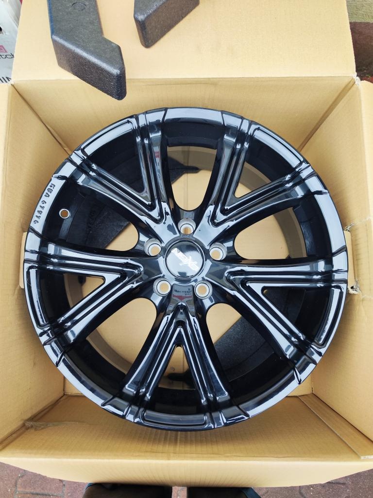 NOVÁ ALU kola OXIGIN 17''