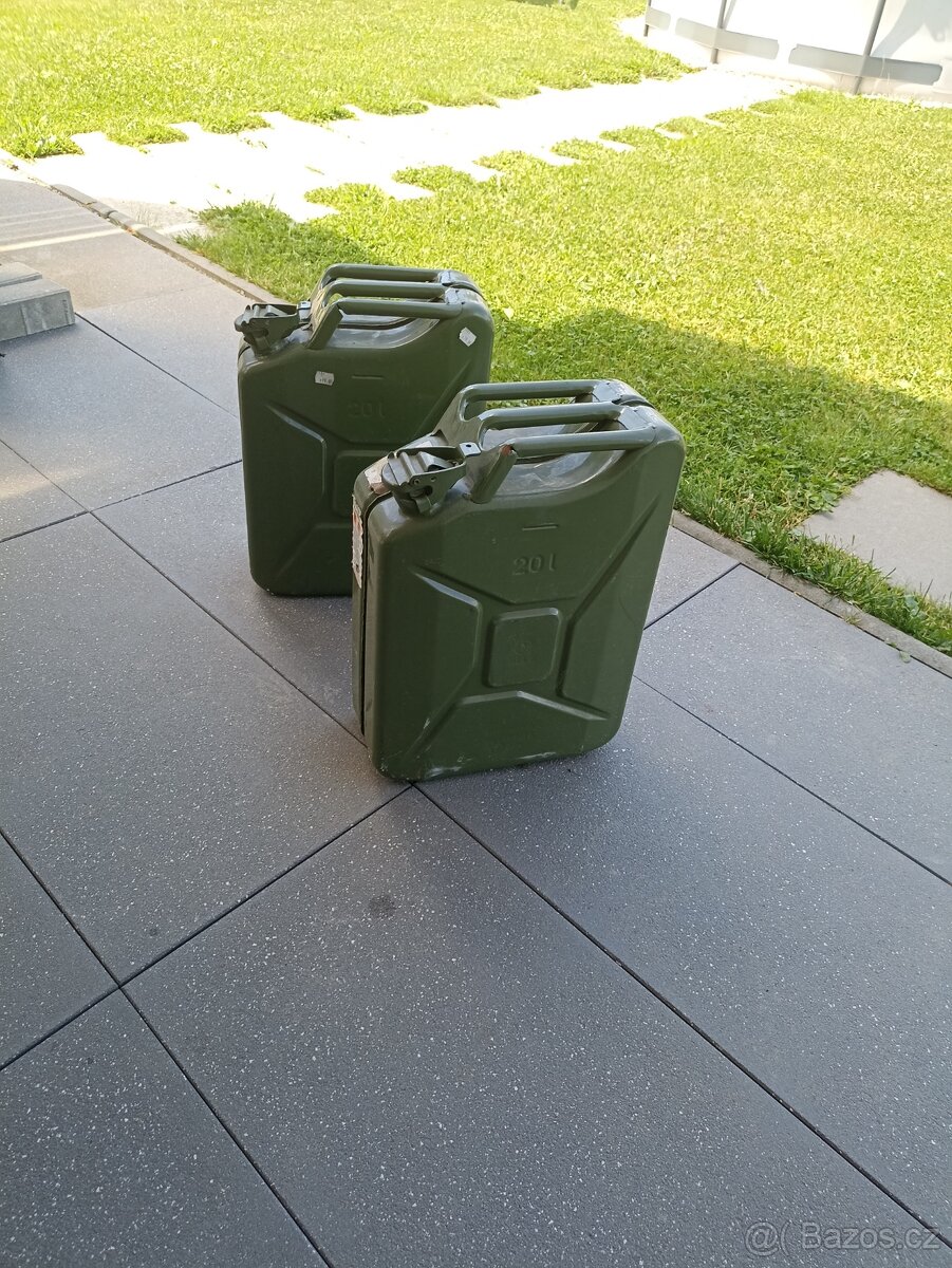 Plechový kanistr 20l