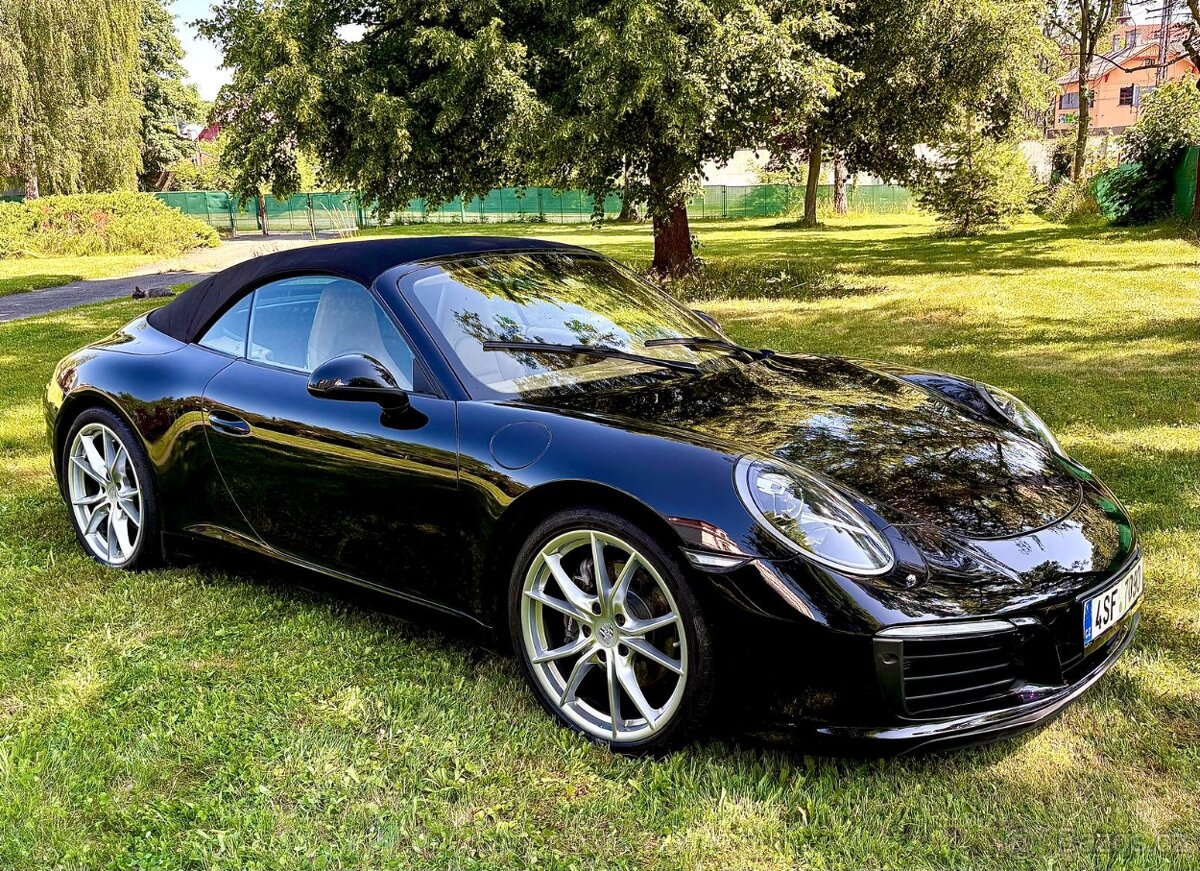 Porsche 911 Carrera Cabrio, najeto 75.000 km, 2016