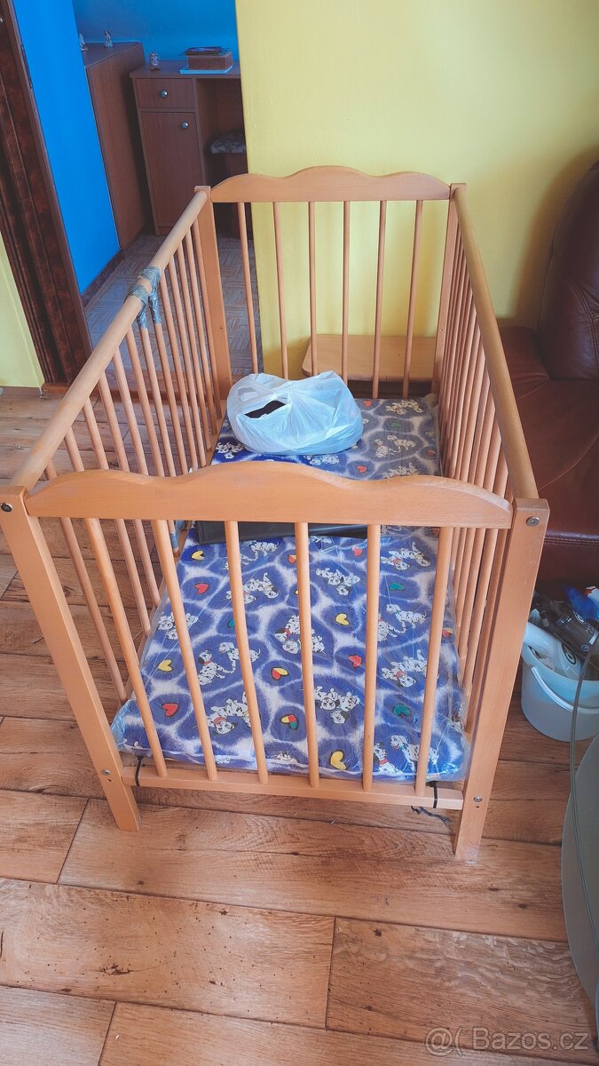 Prodám dětskou postýlku