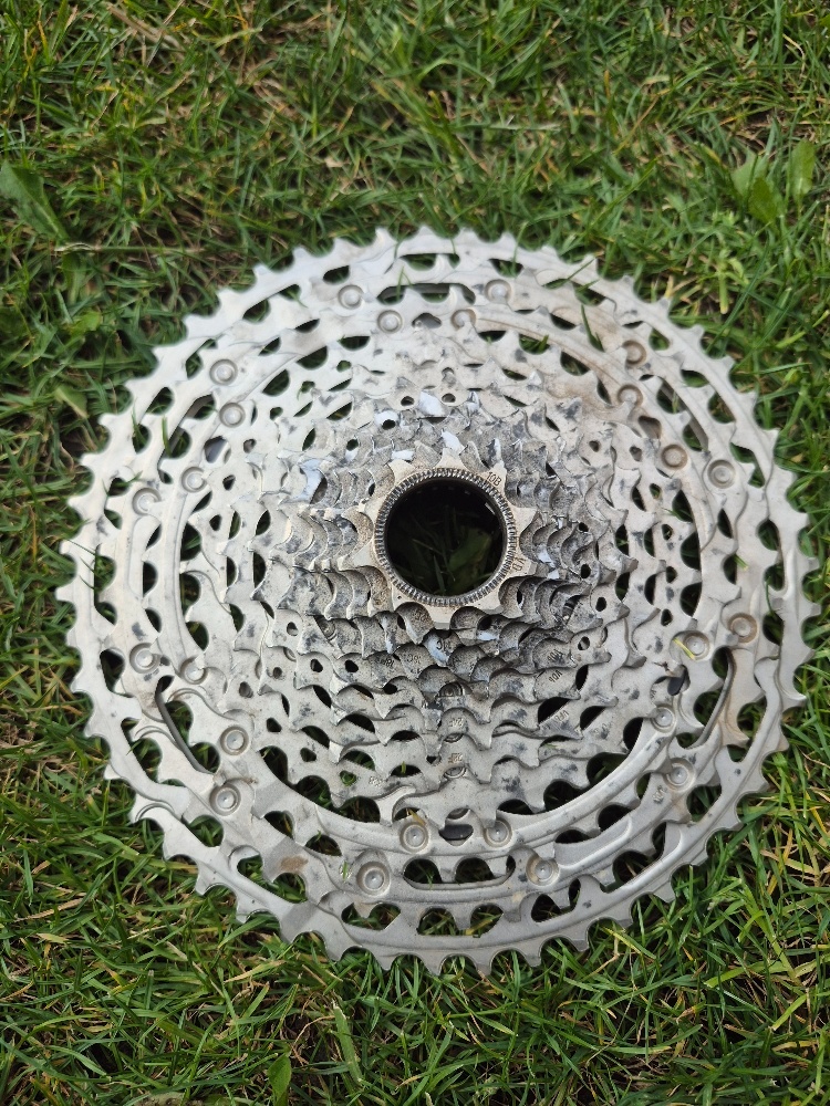 Prodám kazetu Shimano Deore 12s CS-M6100