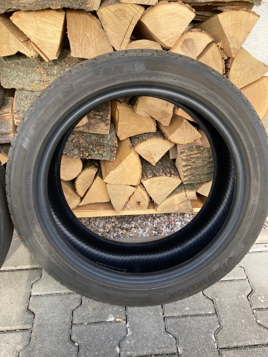 Sada letních pneu Hankook Ventus S1 evo2 SUV 245/45 R19