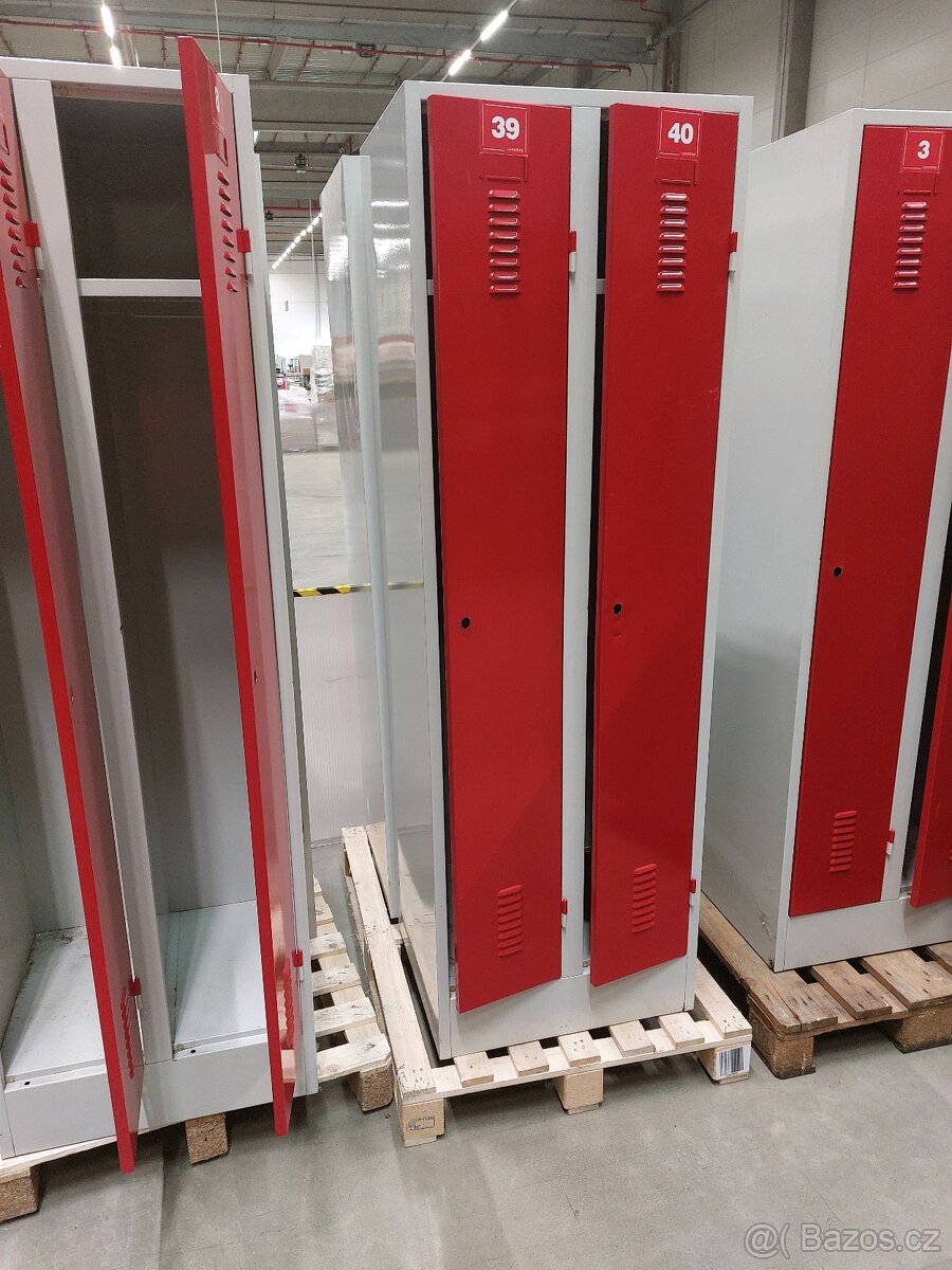Šatní skříně