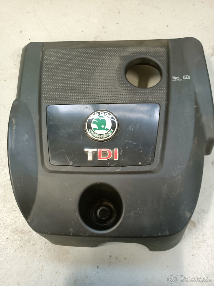 Kryt motoru Škoda