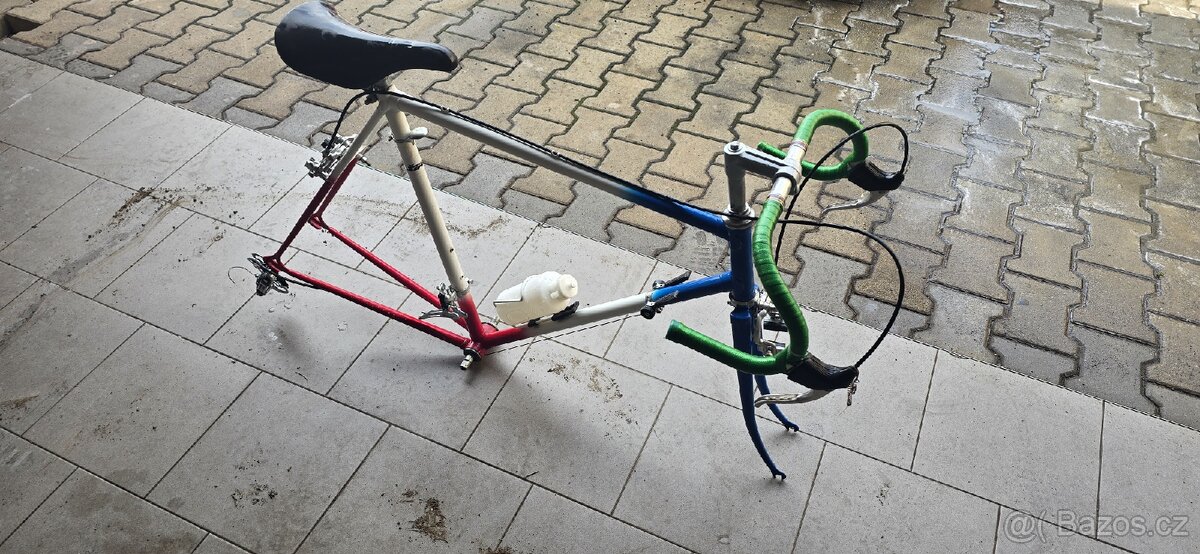 Favorit rám,brzdy,přehazovačka shimano RETRO