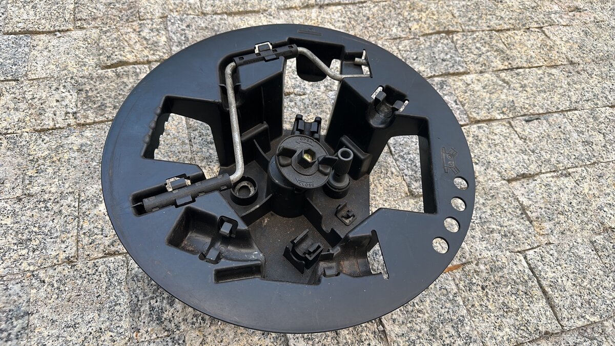 Držák rezervy FIAT PUNTO II