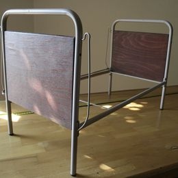 STAROŽITNÁ POSTÝLKA HRAČKA