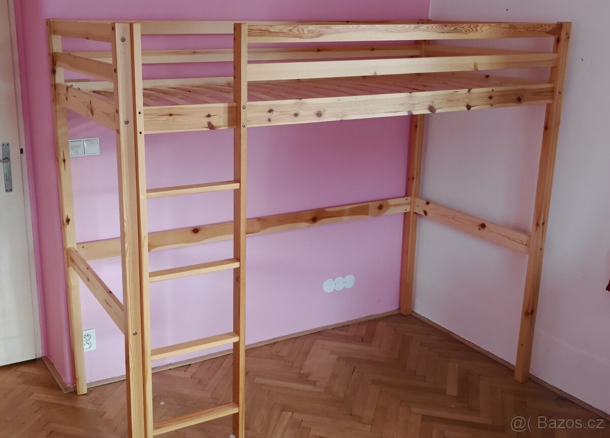Prodám dřevěnou patrovou postel