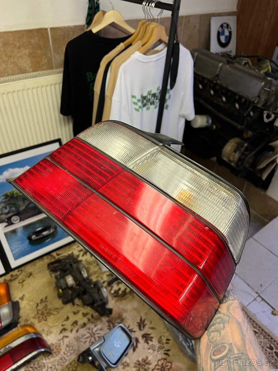 Zadní pravé světlo bmw e36 sedan