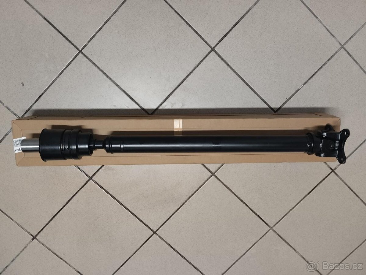 Kardan, hřídel náhonu předni Mitsubishi Pajero 1999-