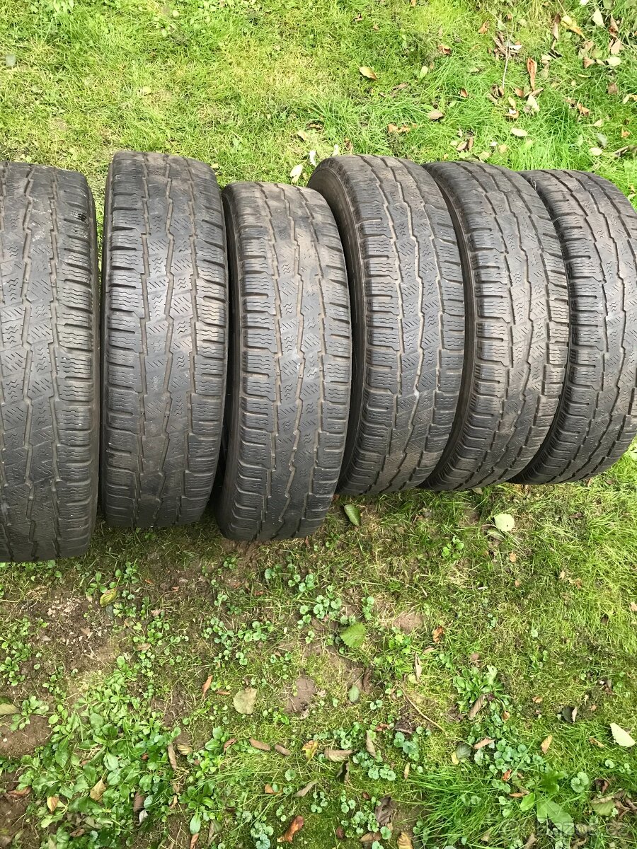 Prodám 6xpneu Michelin 195/75-R16C zimní.