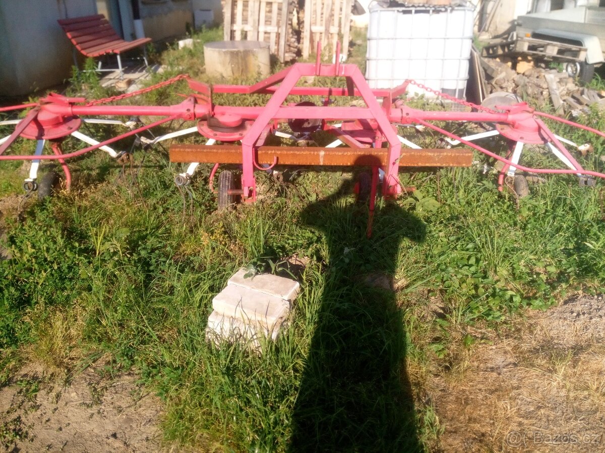 Obraceč sena deutz fahr