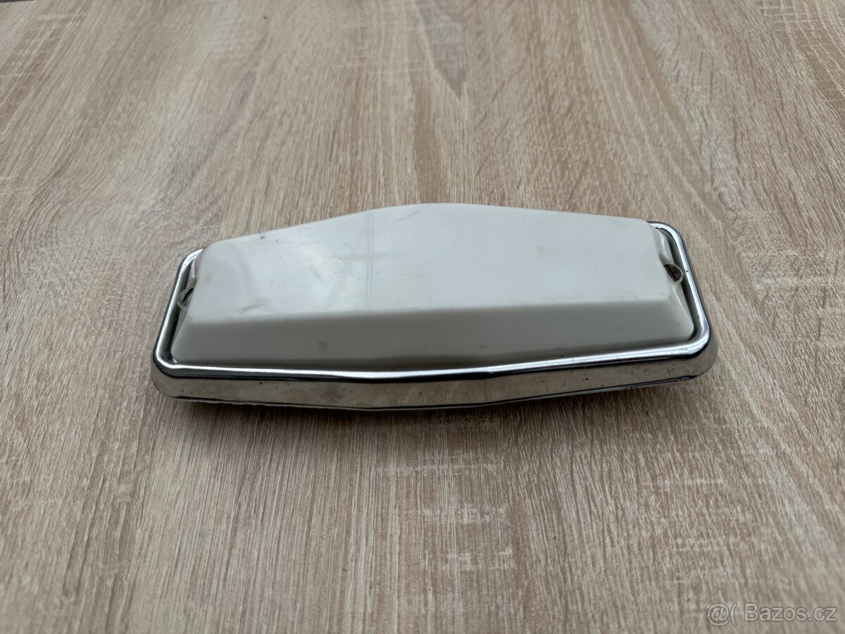 Volha Gaz 24, stropní světlo interiéru