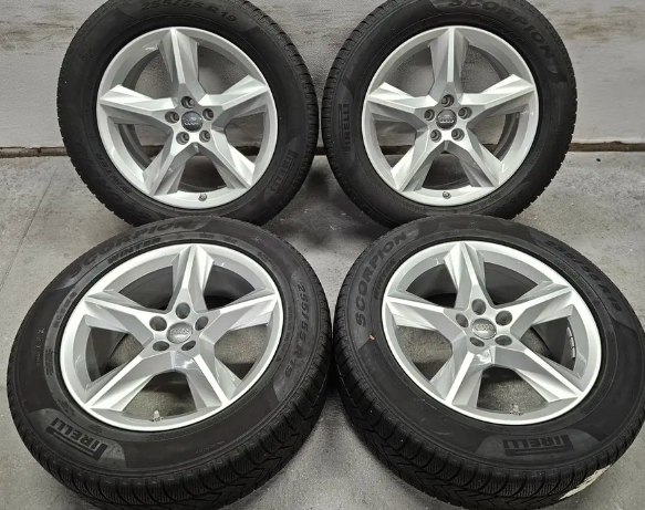 19" AUDI Q7 5X112 8J ET28 PIRELLI 255/55 R19 111H