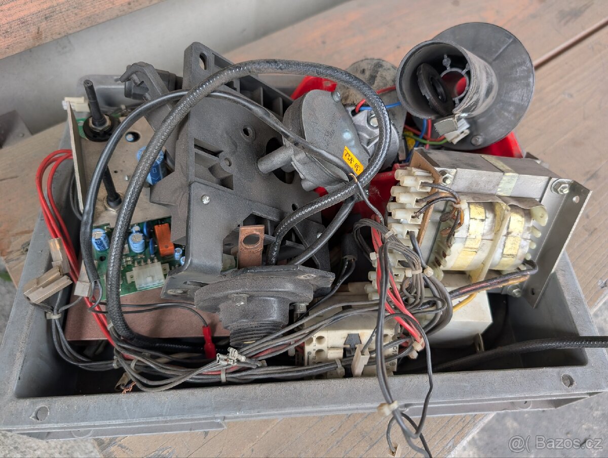 Nahradni dily na Fronius variostar 247