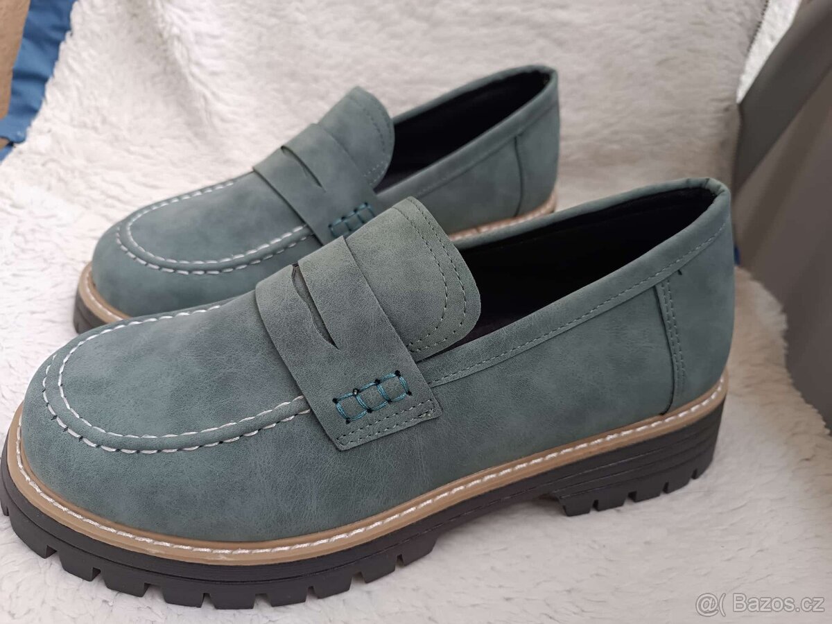 Dámské polobotky vel. 42 . Nové