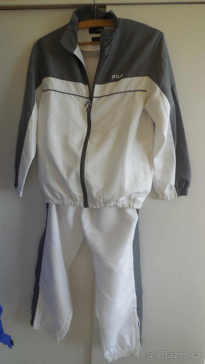 Bílá souprava vel M