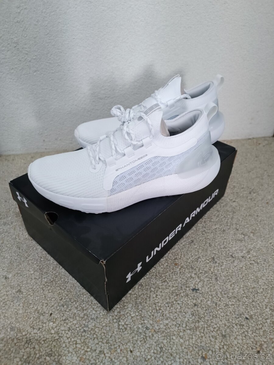 Tenisky Under Armour bílé