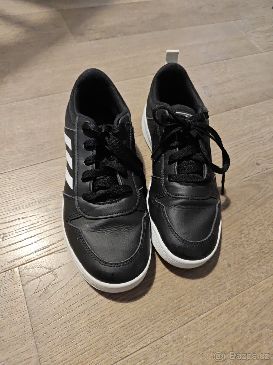 Dětské sálovky Adidas vel.36