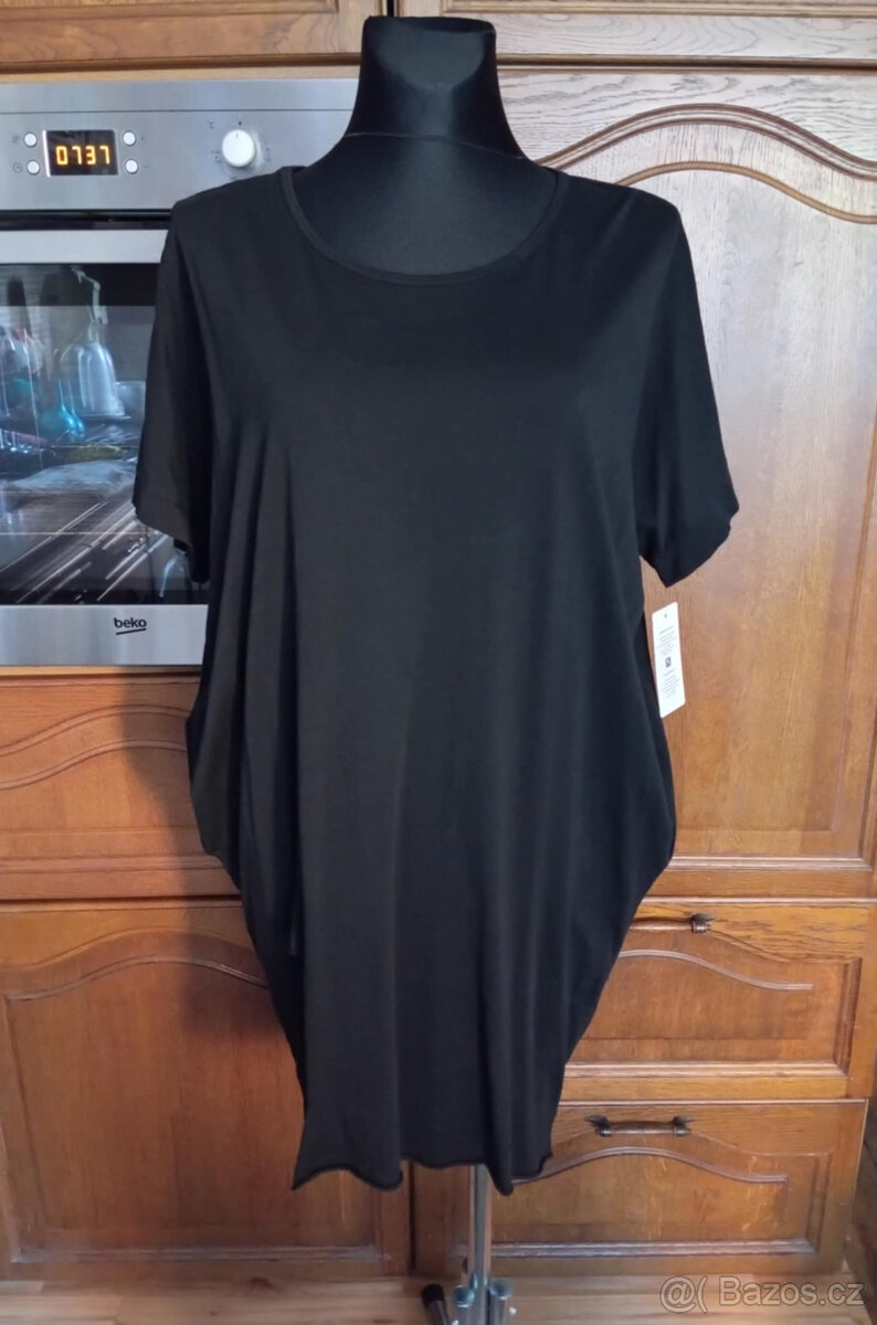 černé bavlněné minišaty