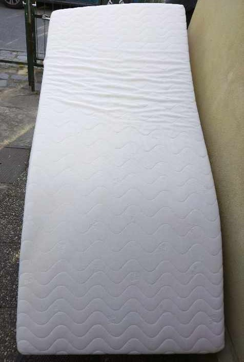 Čistá pěnová matrace 90x200 cm výška cca 14 cm - MŮŽU DOVÉZT