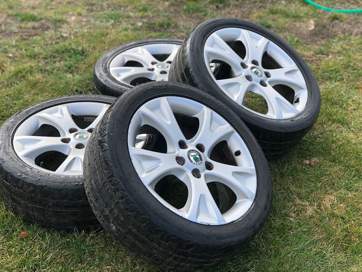 Alu kola R17 5x112 Škoda