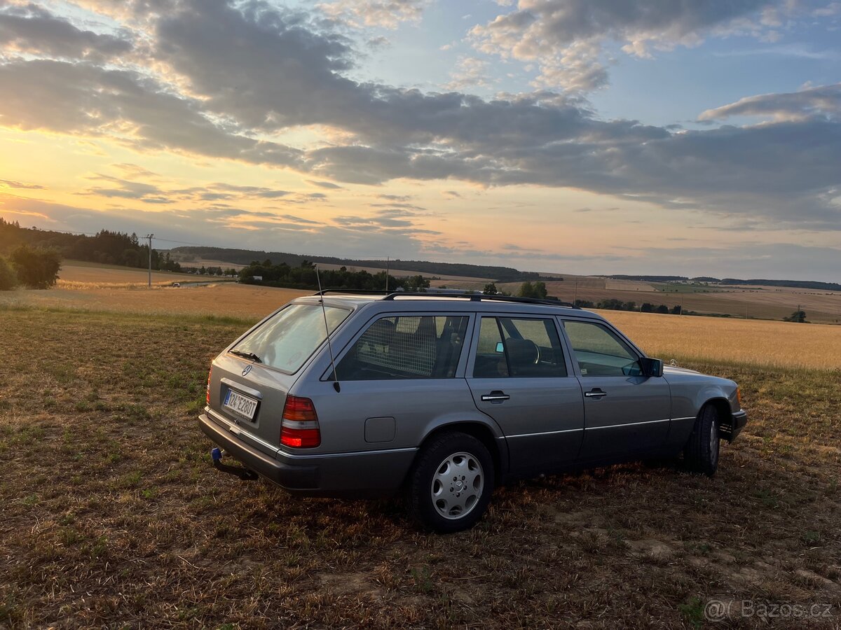 Mercedes Benz W124 T