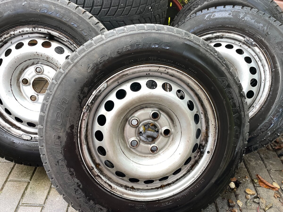 Dodávkové letní pneu BFGoodrich 215/65 r16 c a disky VW T5