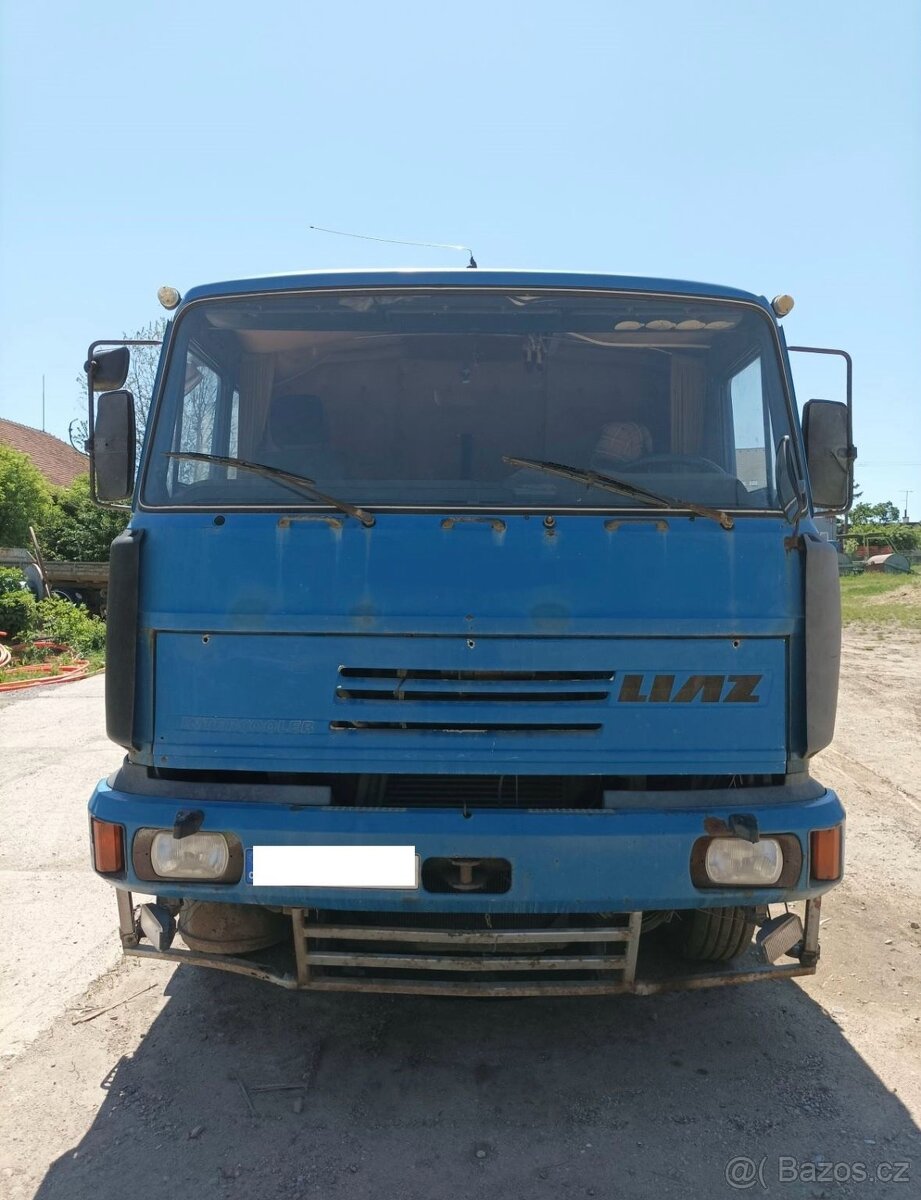Liaz 1823 s hydraulickou rukou