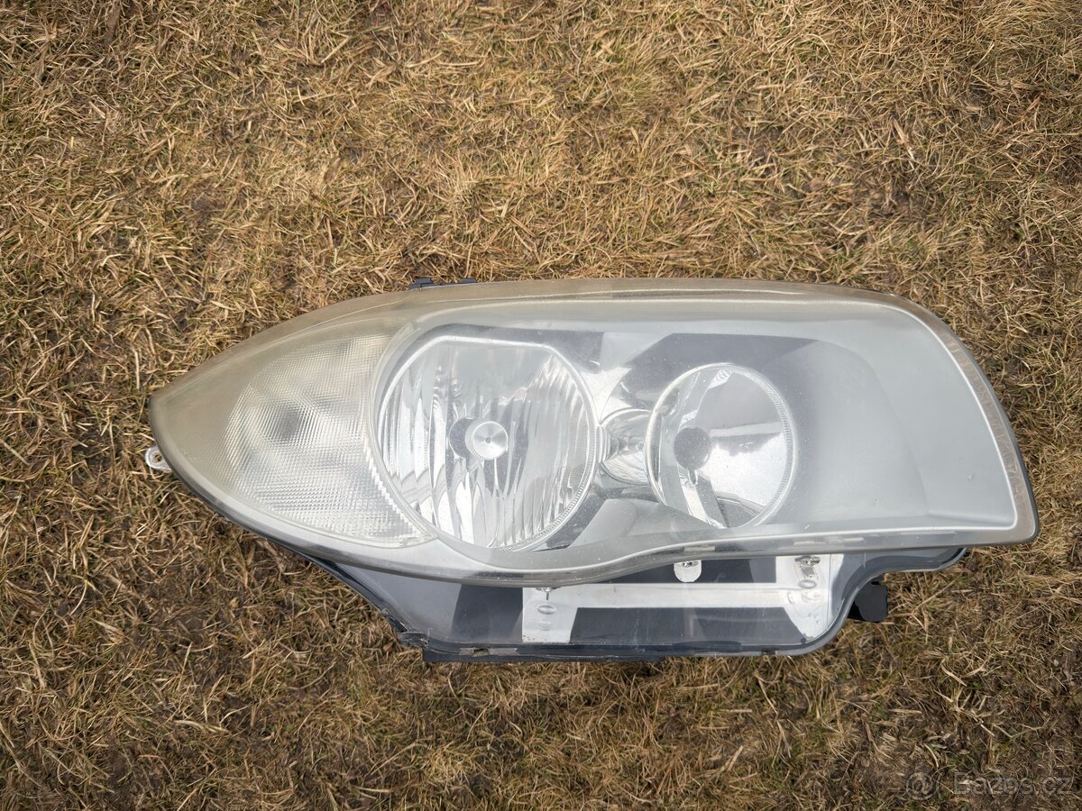 Bmw e87 přední pravé světlo