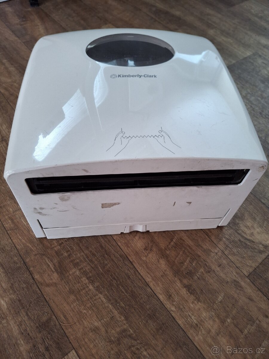 Zásobník na papírové ručníky Kimberly Clark
