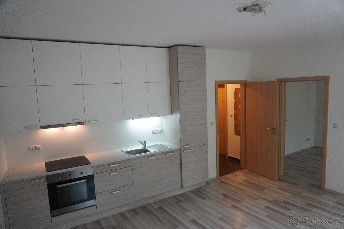 Pron. 2+kk Kuřim, Tyršova 15.500,- + 3.500,-