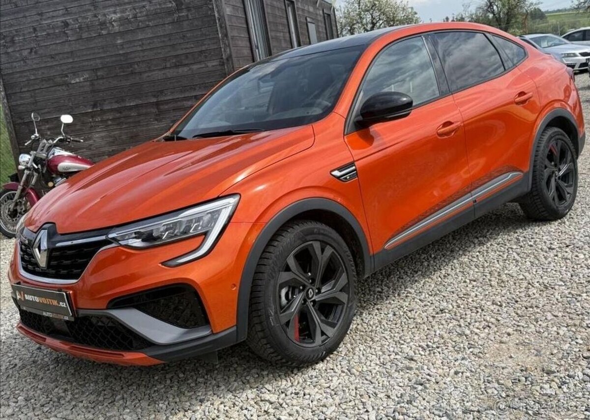 Renault Arkana 1,6 RS LINE NOVÉ ČR 36tKm hybridní automat