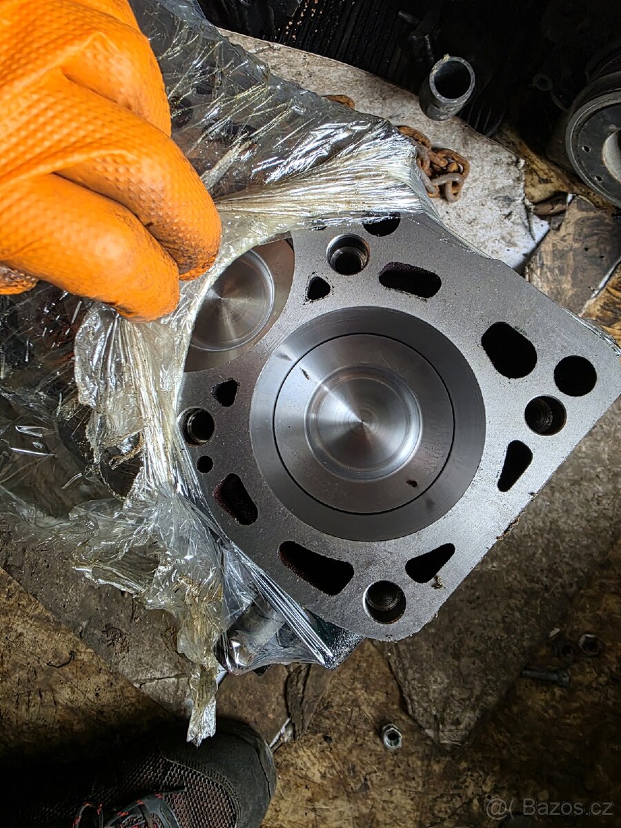 Motor,hlava ,vyvažováky Wv, škoda ,2.0 TDI CR 125kw