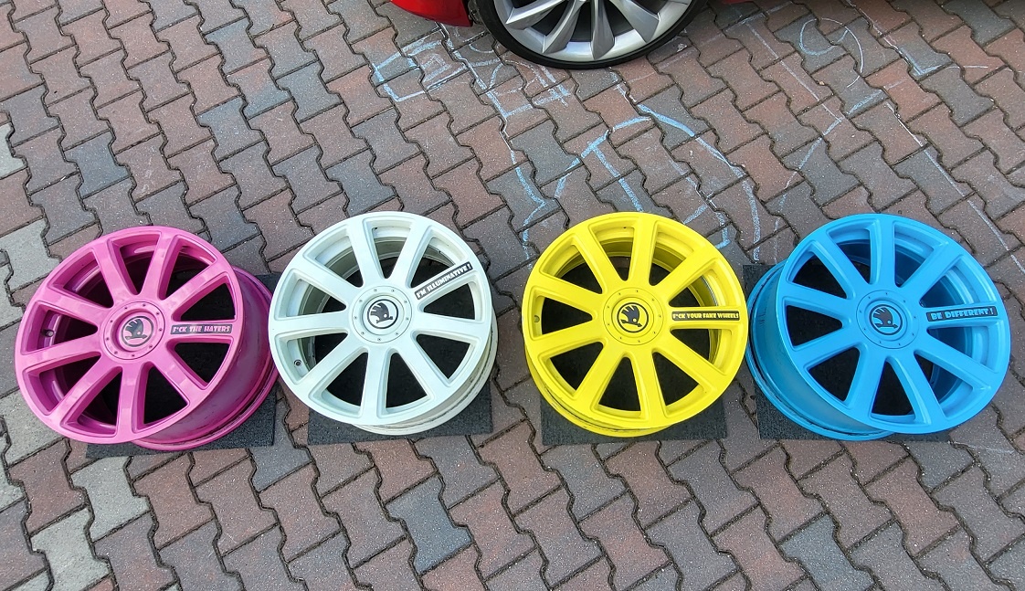 Originál alu kola Audi S8 9x20" ET46 5x112