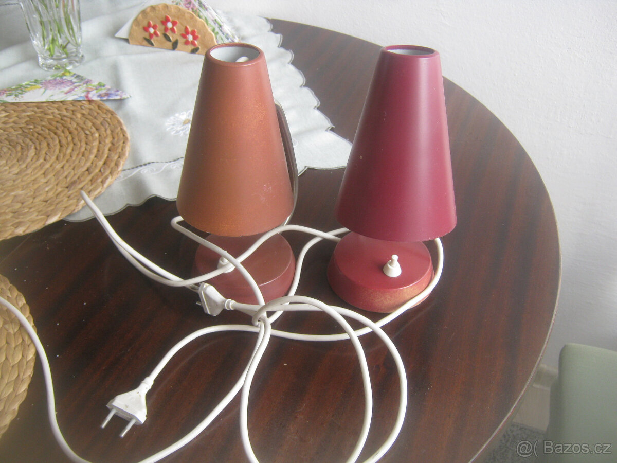 Prodám starší retro pokojové lampičky-500 kč.