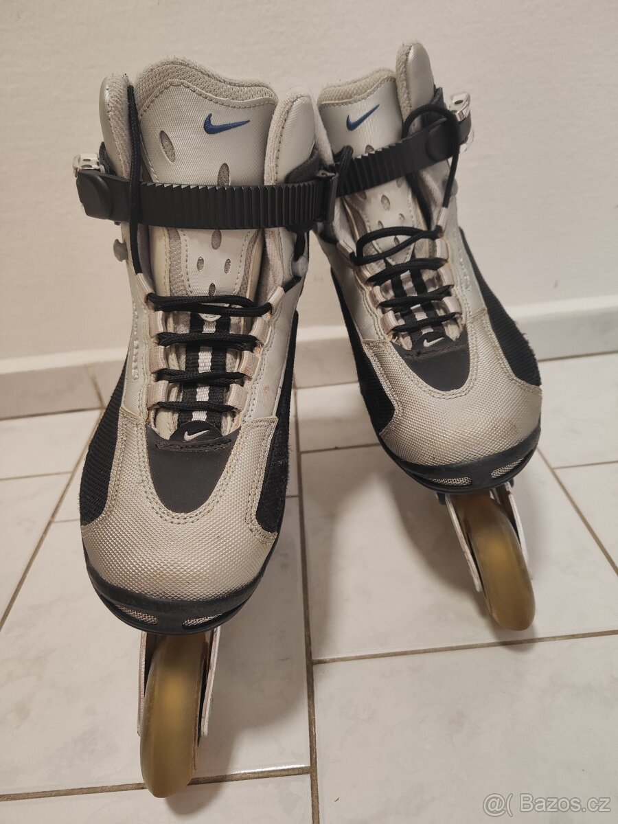 Dámské kolečkové brusle Nike