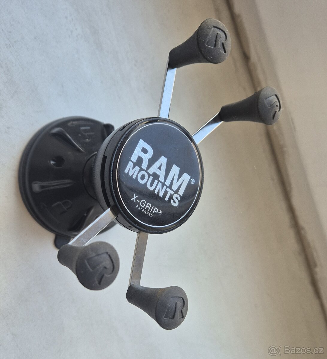 Ram mounts X-grip a přísavka držák telefonu