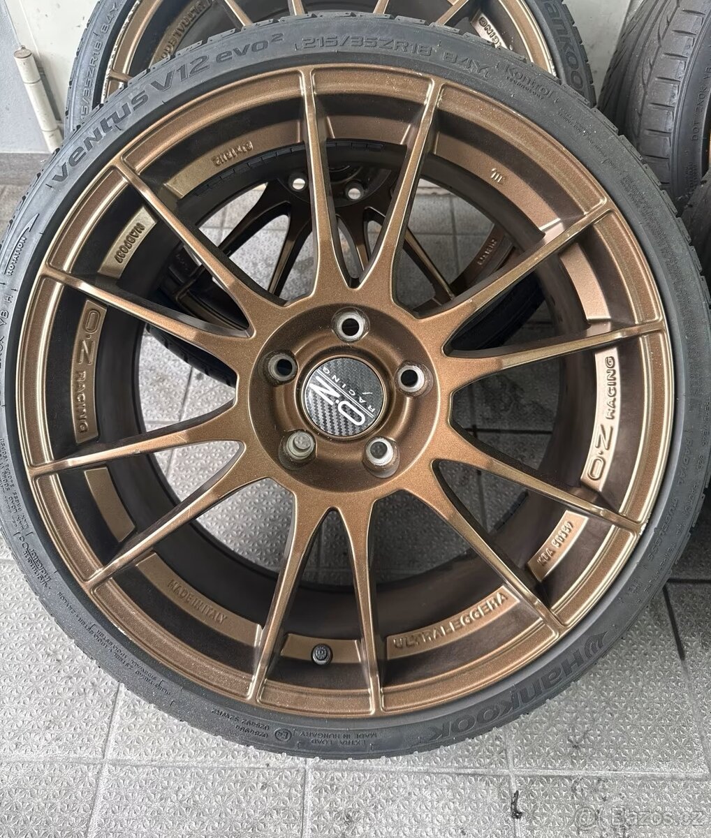 OZ Ultraleggera HLT 18" 5x112 ET35 / Hankook 215/35r18