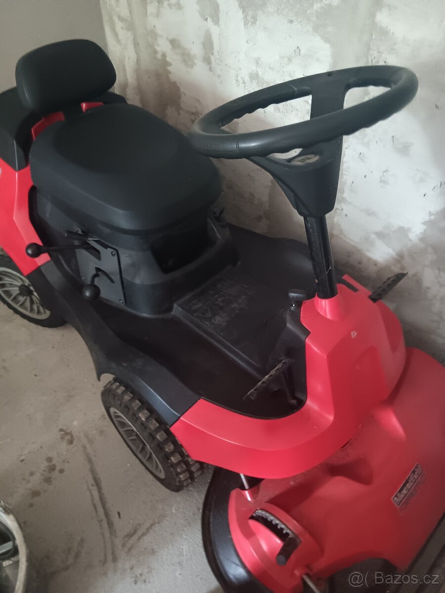 Zahradní traktor