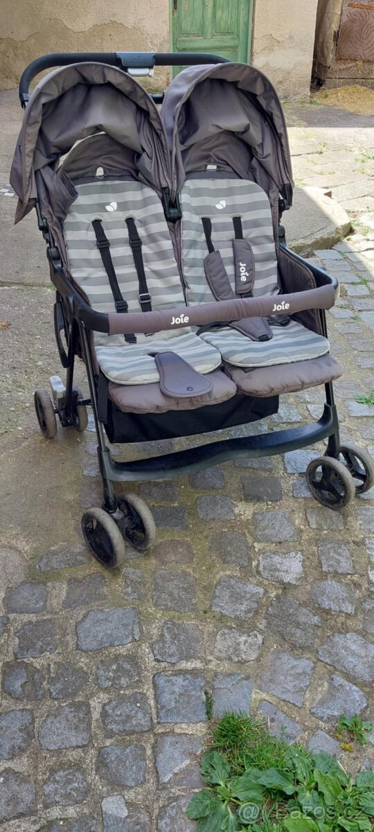 Kočárek pro dvojčata Joie Aire Twin Dark Pewter 2022