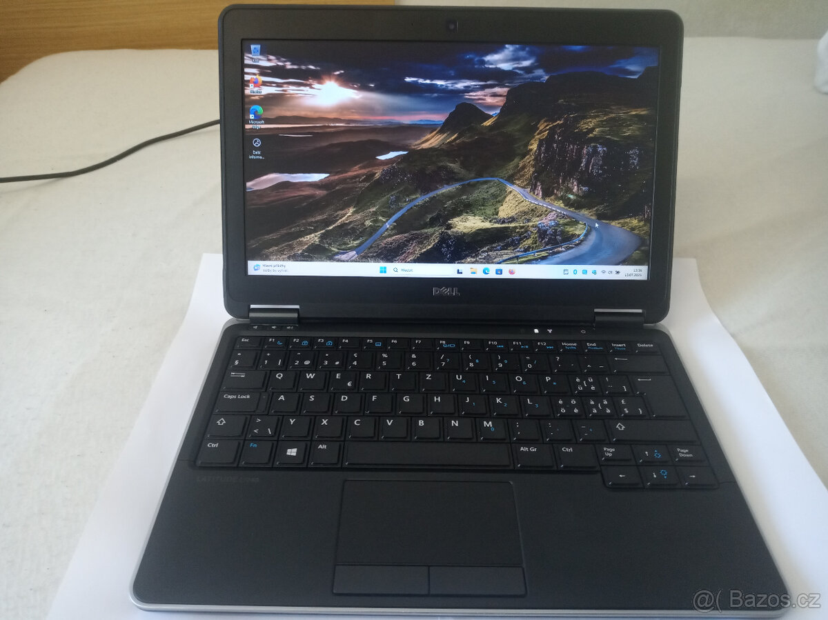DELL E7240 (12,5″, velmi svižný , i5, 8GB, SSD 256GB, OK bat