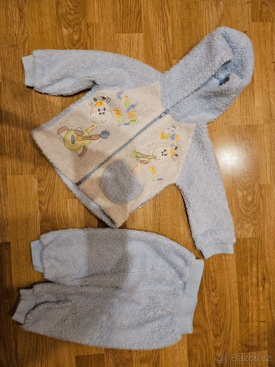 Kabátek a kalhoty 9-12 m
