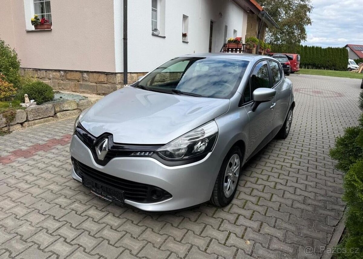 Renault Clio 1,2i/54kw,Klima,Navigace,Tempo benzín