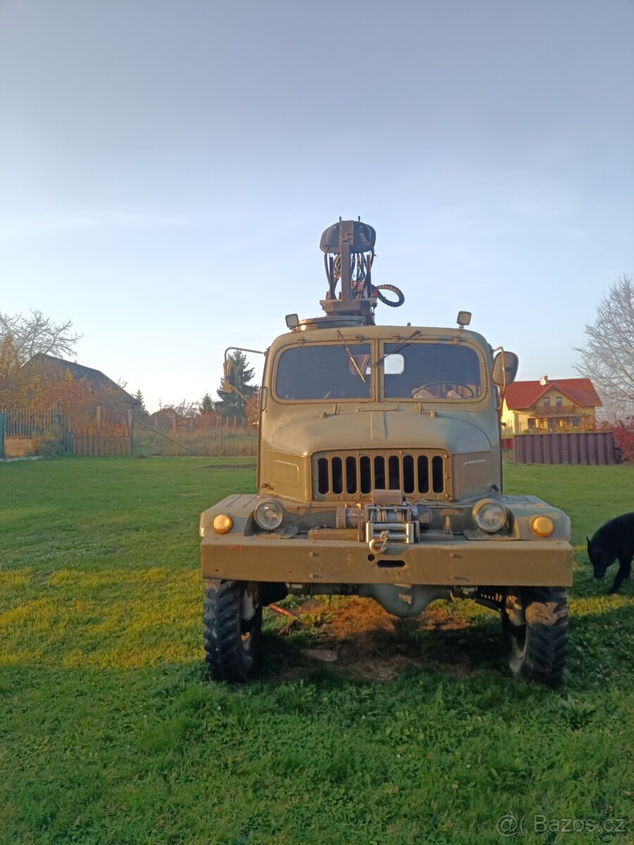 Praha V3S s hydraulickou rukou