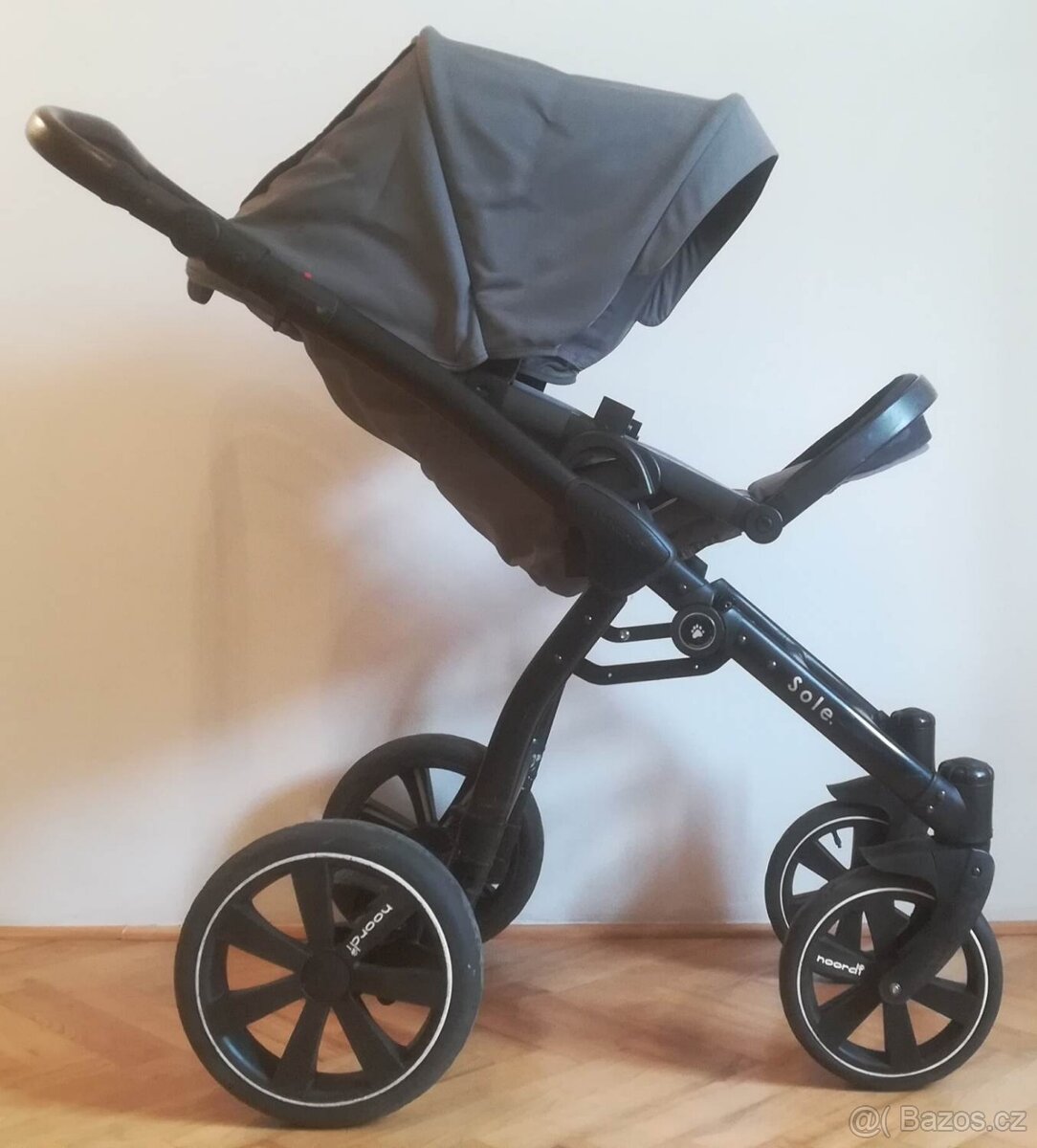 Kočárek skládací Noordi