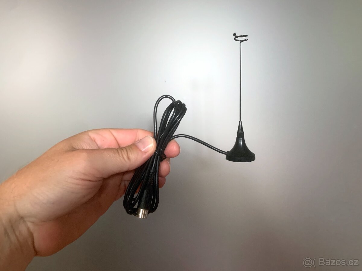 Mini TV anténa s magnetem, délka kabelu 153cm