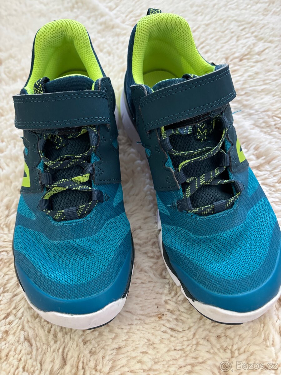 Dětské boty na aktivní chůzi (na tělocvik)