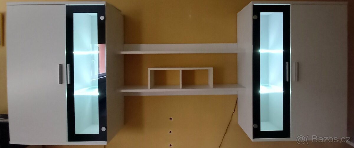 Obývací stěna, stolek, stůl